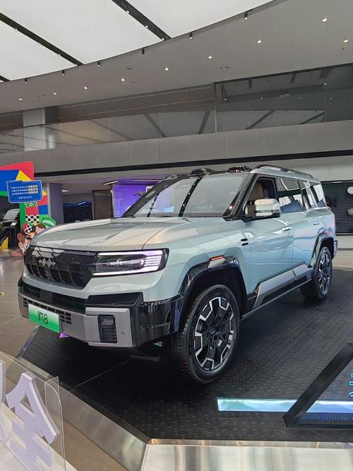 成都郫都区阳翔欧企业管理咨询比亚迪方程豹硬派越野的爆款，英菲尼迪35周年与你共成长